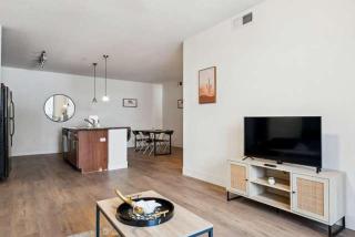 CozySuites Glendale - Westgate w pool 17 - 9