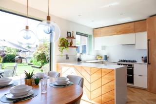 Entire Home Stay, Contractor Ready - Northwich - 0