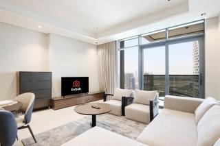 Centrally Located 1BR in Business Bay Near Canal and Downtown - 0