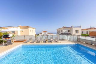 Paradise Cove - Neo Chorio - 1