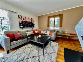 Waterfront house with sun all day - 8