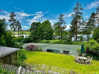 Waterfront house with sun all day - 5