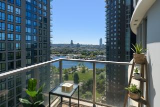 Elegant 2 Bedroom Downtown Retreat Ideal Location and Views - Vancouver - 2