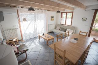 Gites au Cœur de la Nature, Piscine et Vue sur le Lac du Salagou - 3