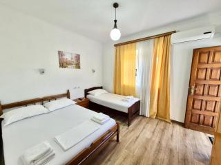 Vita Apartment - Spacious Garden and Balcony 5 min to Beach & Center - Ksamil - 6