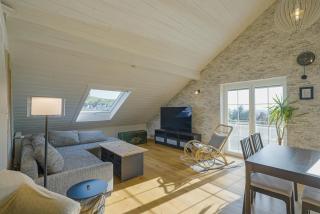 Happy Hugle Haus - 3