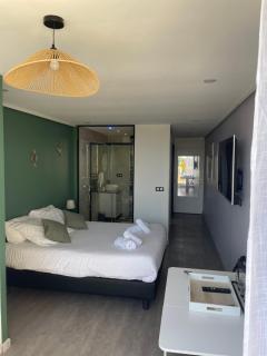 STUDIO CAMP NATURISTE VUE MER, le Gilyves cocooning - 4