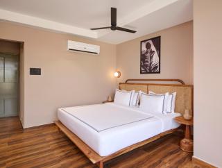 Minimalist - The Varanasi Edit - 1