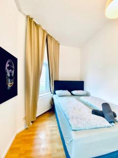 Cozy 4-Bedroom Apartment , Perfect for Groups - Vienne - 7