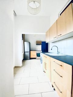 Cozy 4-Bedroom Apartment , Perfect for Groups - Vienne - 5