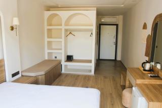 Oregano Suites Side - Side - 6