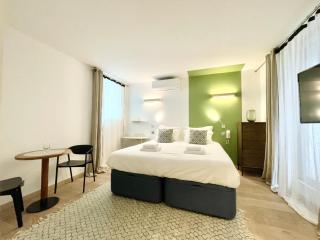 PARISIAN HOME l MONTMARTRE - 6