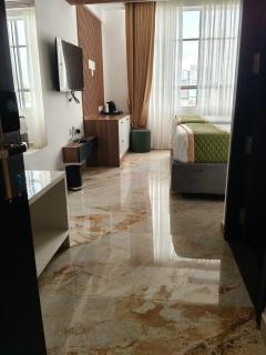 SABU's GRAND ROYALE HOTEL,Trivandrum - Jāmb - 4