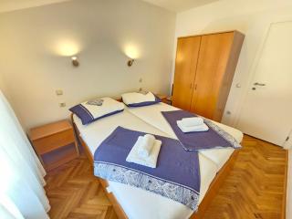 DAMIR 2+2 more - Crikvenica - 2
