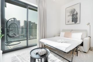 Studio With Jaw-Dropping Canal And Burj Views - 9