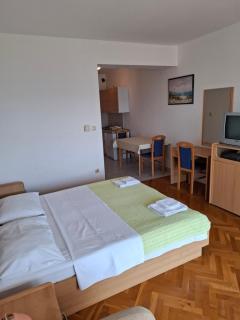 Apartments Petricevic 3 - 8