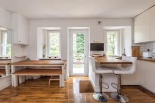 Modern Holyrood Family Retreat - Edinburgh - 5
