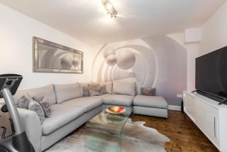 Modern Holyrood Family Retreat - Edinburgh - 4
