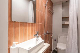 HanoianHearths- NH2 - Private Cinema - Bathtub - Hanoi - 1