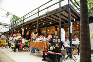 AREA81 HIDEOUT Hostel Khaosan - 1