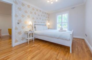 Chic Dockside Retreat - Galway - 0