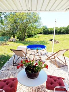 Glamping Mountain Paredise, Old Town Bar 6km, WiFi - Bar - 7