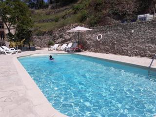 Suite familiale Joséphine à La Terrasse 2 à 4 personnes piscine local vélos - Tournon-sur-Rhône - 4