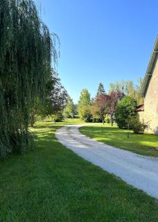 Grande maison à la campagne avec piscine - 8