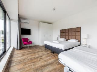 Brand new luxury villa on a small-scale park with its own jetty - Zeewolde - 4