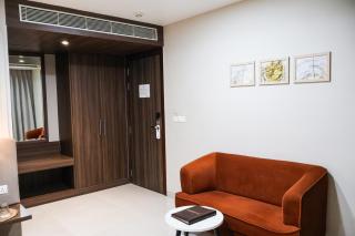 HHW Buddha Lineage - 1