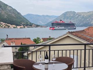 Lux Seaside Residence 1 - Kotor - 9