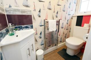 Kites House Long Stays Sleep 8 Free Parking and WI-FI - Bristol - 5