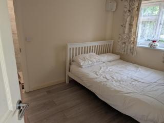 Cosy, self-contained annexe - Windsor - 4