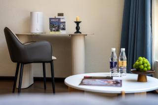 Nebula Retreat Snow Mountain View Bed and Breakfast - 8