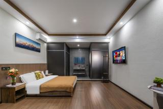 Nebula Retreat Snow Mountain View Bed and Breakfast - 5