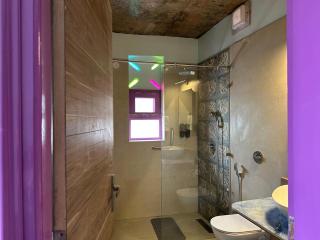Adrushya Estates Luxury Suites, Mukteshwar - Mukteswar - 5