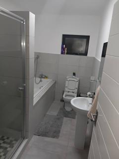 Lola Apartments B12 - Gaborone - 0