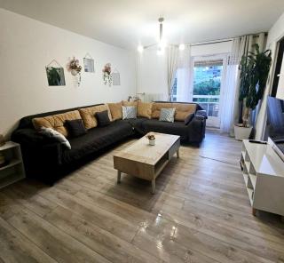 Logement dans résidence - à 10 km du centre ville et à 5 minute du parlement européen avec parking gratuit - Hoenheim - 8