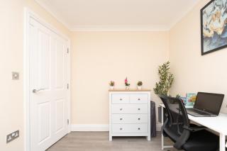 Open Mind Property -2 Bedrooms with FREE parking - Bournemouth - 1