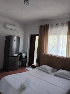Tonia&Sion - Vlorë - 1