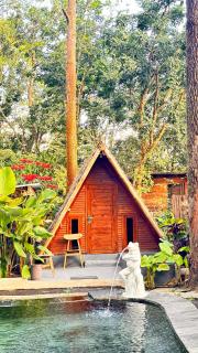 Triangle House and private hot spring - 1