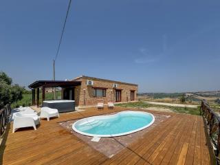 Private Pool and Jacuzzi with Fantastic View - Monte San Pietrangeli - 8