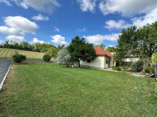 Isolde Lavender House - - 0