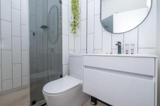 Two-Bedroom Apartment with Hot Tub in De Waterkant - 8