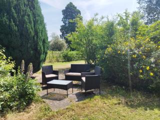 Old School House-2 bedroom-sleeps 6-large garden - Ledbury - 6