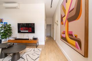 Two-Bedroom Apartment with Hot Tub in De Waterkant - 1