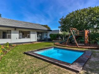 Family Home, WiFi, Patio, Secure Parking - Kaapstad - 9