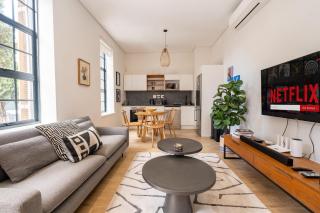 Two-Bedroom Apartment with Hot Tub in De Waterkant - 0