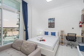 StayShort - Spacious Studio for 2 in Arabian Gate - 3