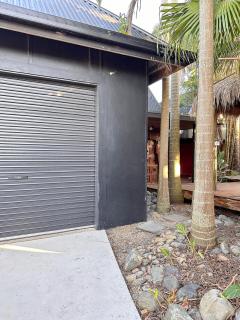 Palmaya - Bali-Inspired 5BR Beach Award Wining House in Corindi - Corindi - 3